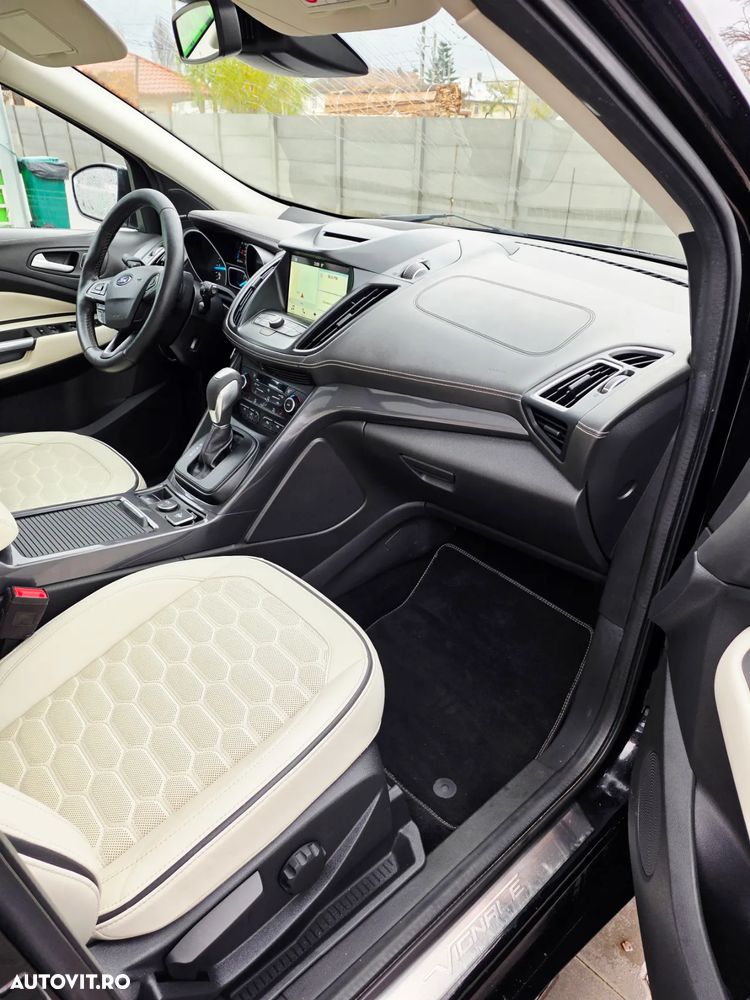 Ford Kuga 2.0 TDCi 4WD Powershift Vignale - 9