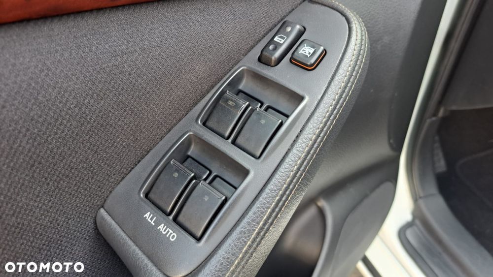 Toyota Avensis 2.4 VVT-i Prestige - 16