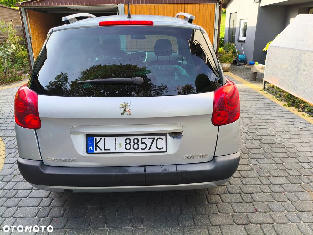 Peugeot 207 - 13