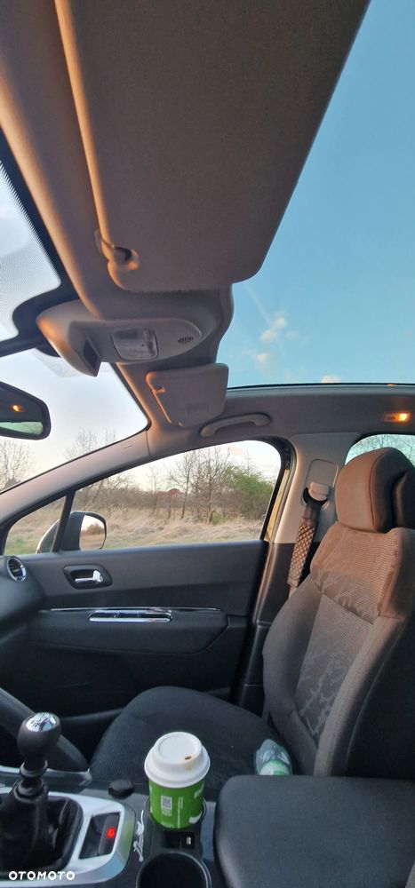 Peugeot 3008 1.6 THP Style - 29