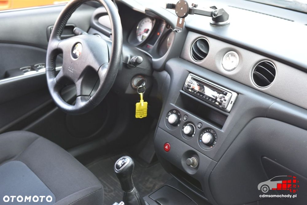 Mitsubishi Outlander - 21