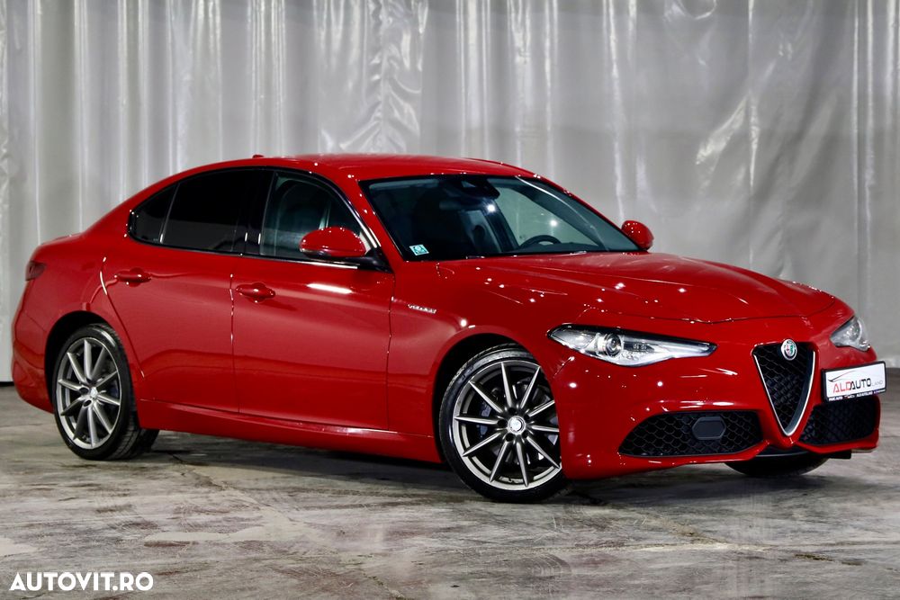 Alfa Romeo Giulia 2.2 Diesel AT8-Q4 Veloce - 3