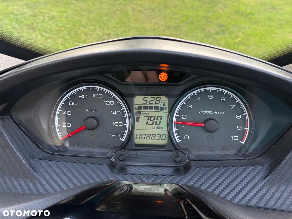 Suzuki Burgman - 6