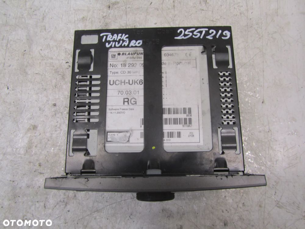 Renault Trafic-Vivaro 06->radio cd - 2