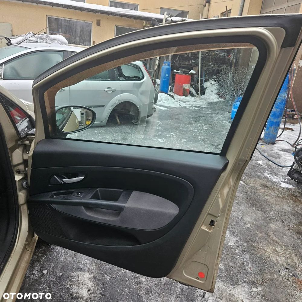 Fiat Linea 1,4 B 57kW / 78 KM (kod lak: 261) pojazd na części: maska, zderzak, drzwi, szyby, lusterka, chłodnica... - 22