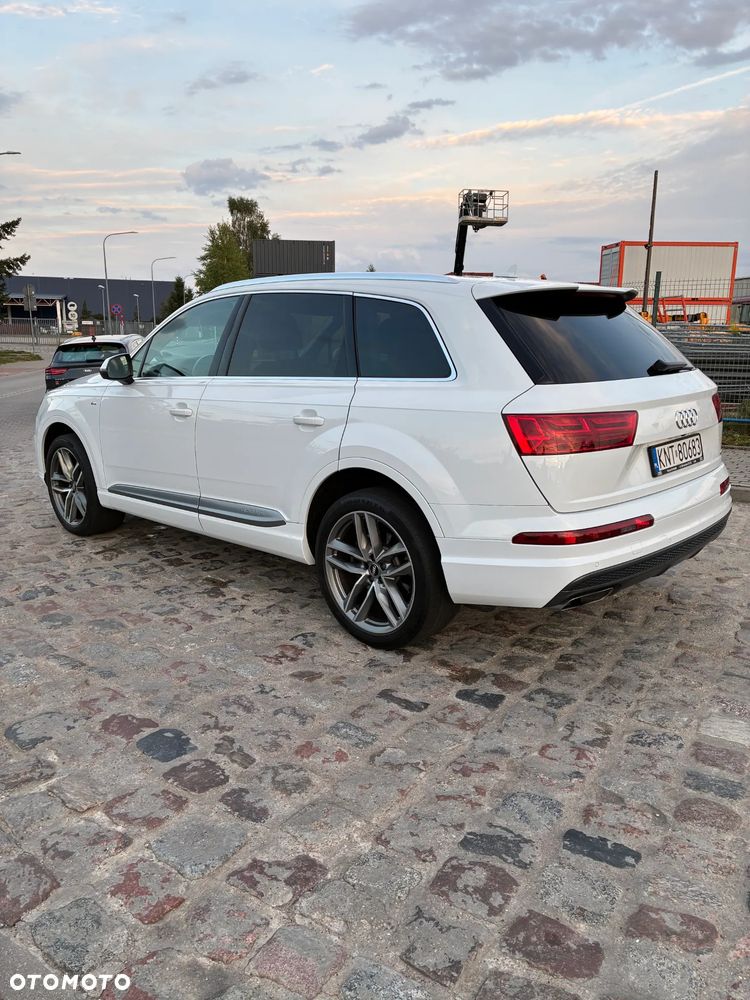 Audi Q7 - 22
