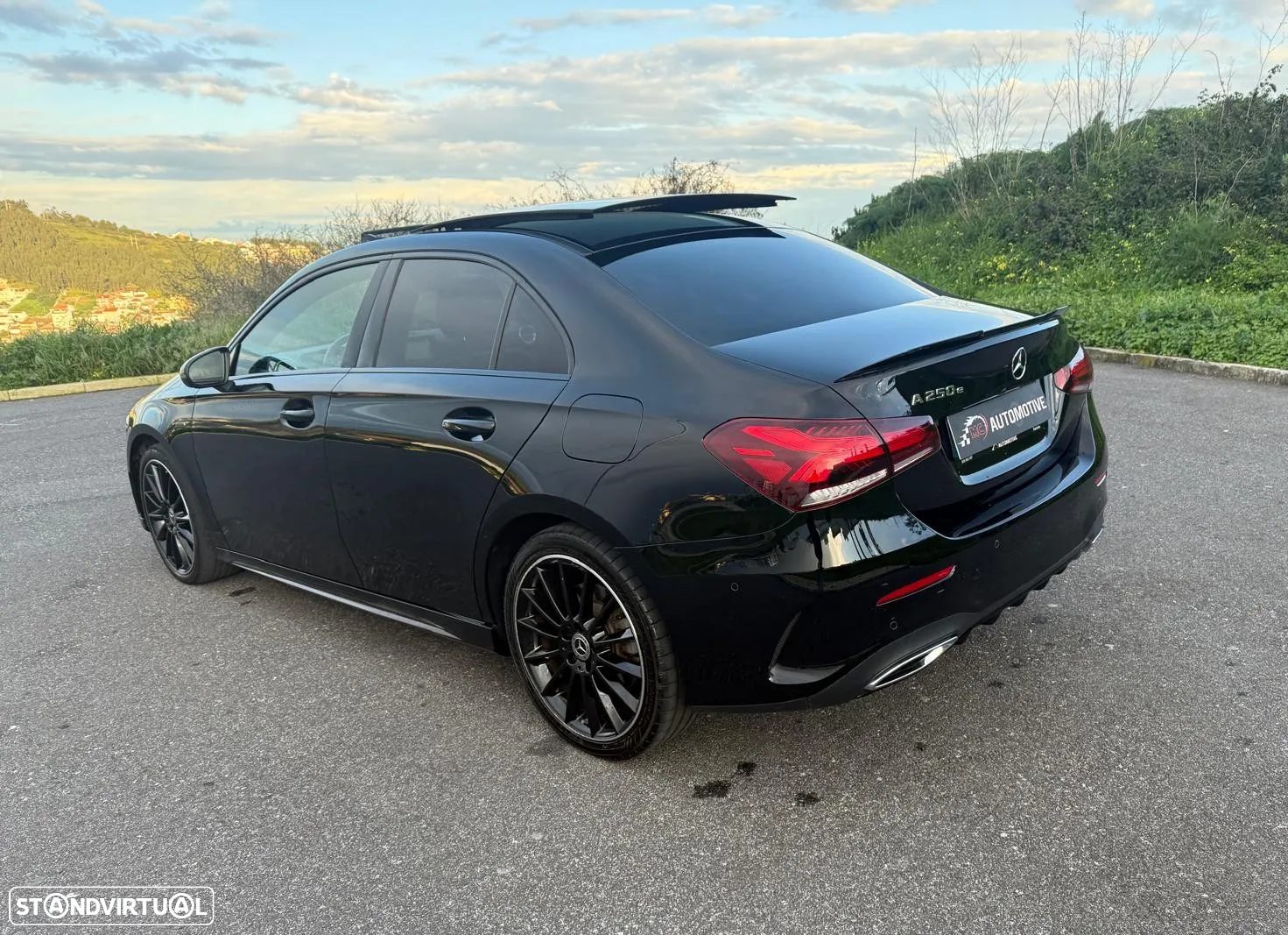 Mercedes-Benz A 250 Limousine e AMG Line - 5