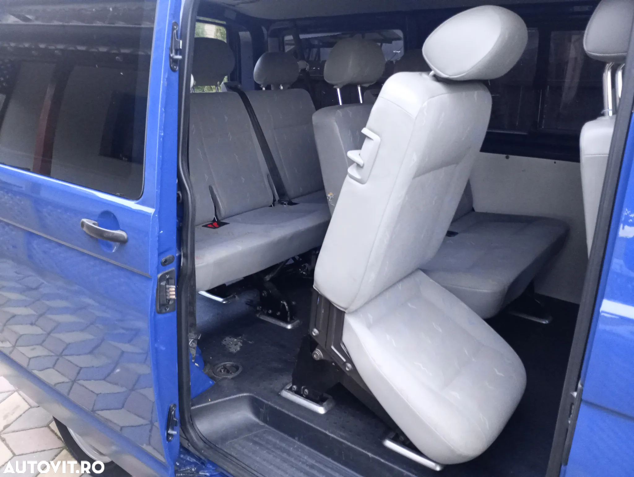 Volkswagen Transporter - 8