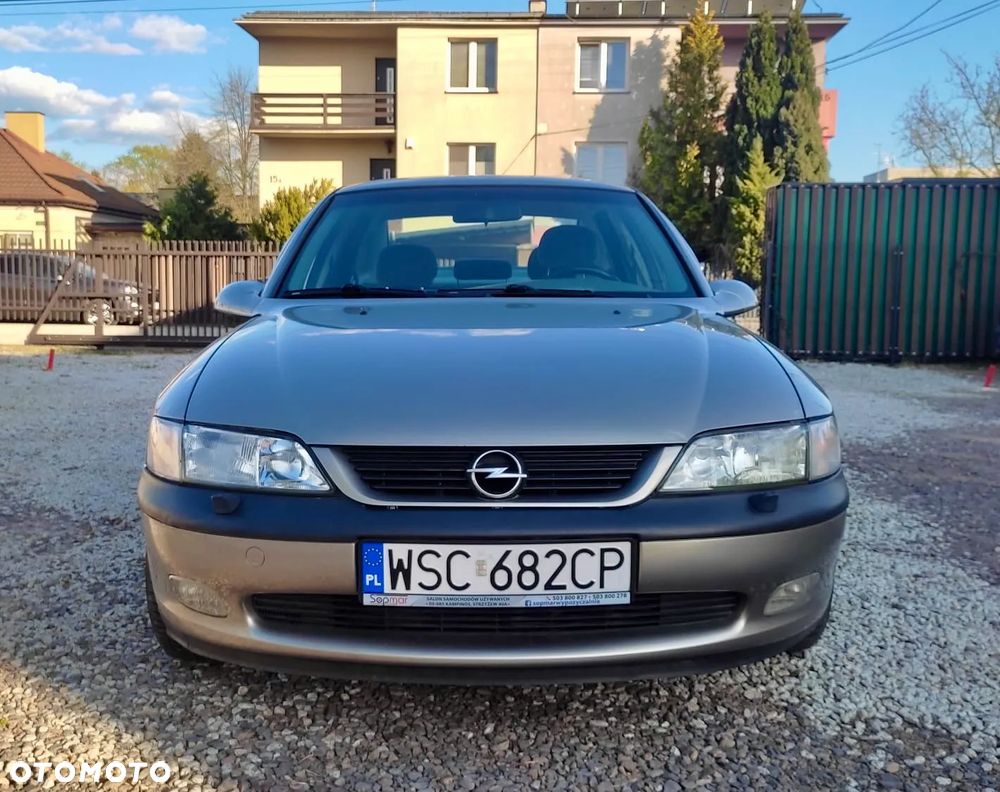 Opel Vectra - 8