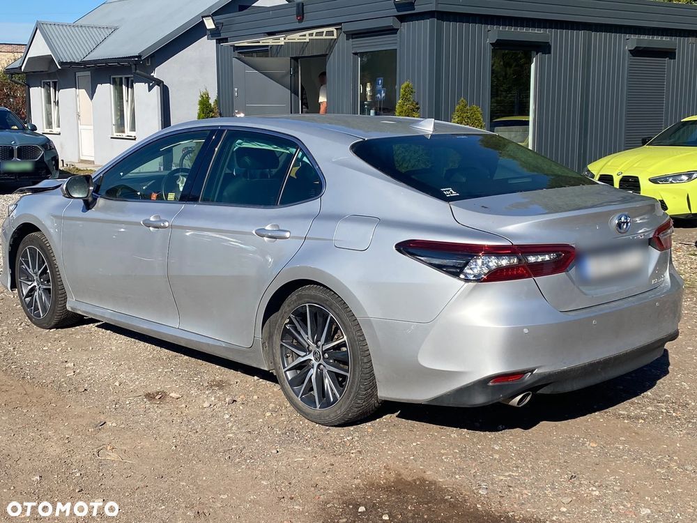 Toyota Camry 2.5 Hybrid Comfort CVT - 2