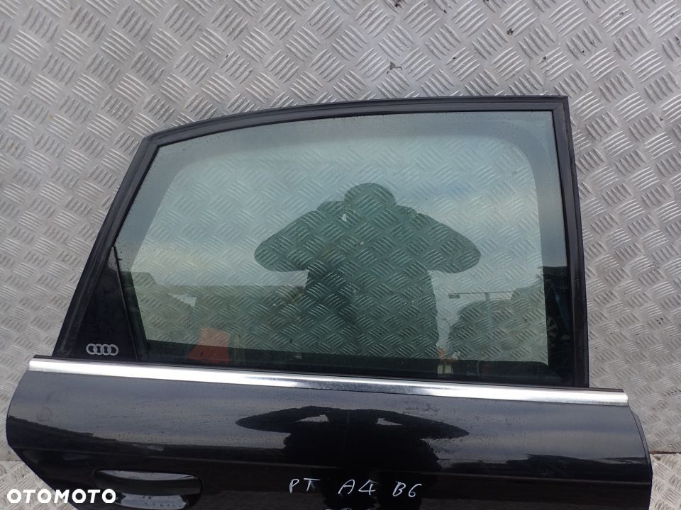 DRZWI PRAWY TYŁ AUDI A4 B7 KOMBI LY9B RADOM - 4