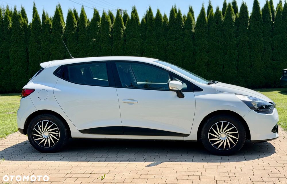 Renault Clio 1.2 16V 75 Expression - 19