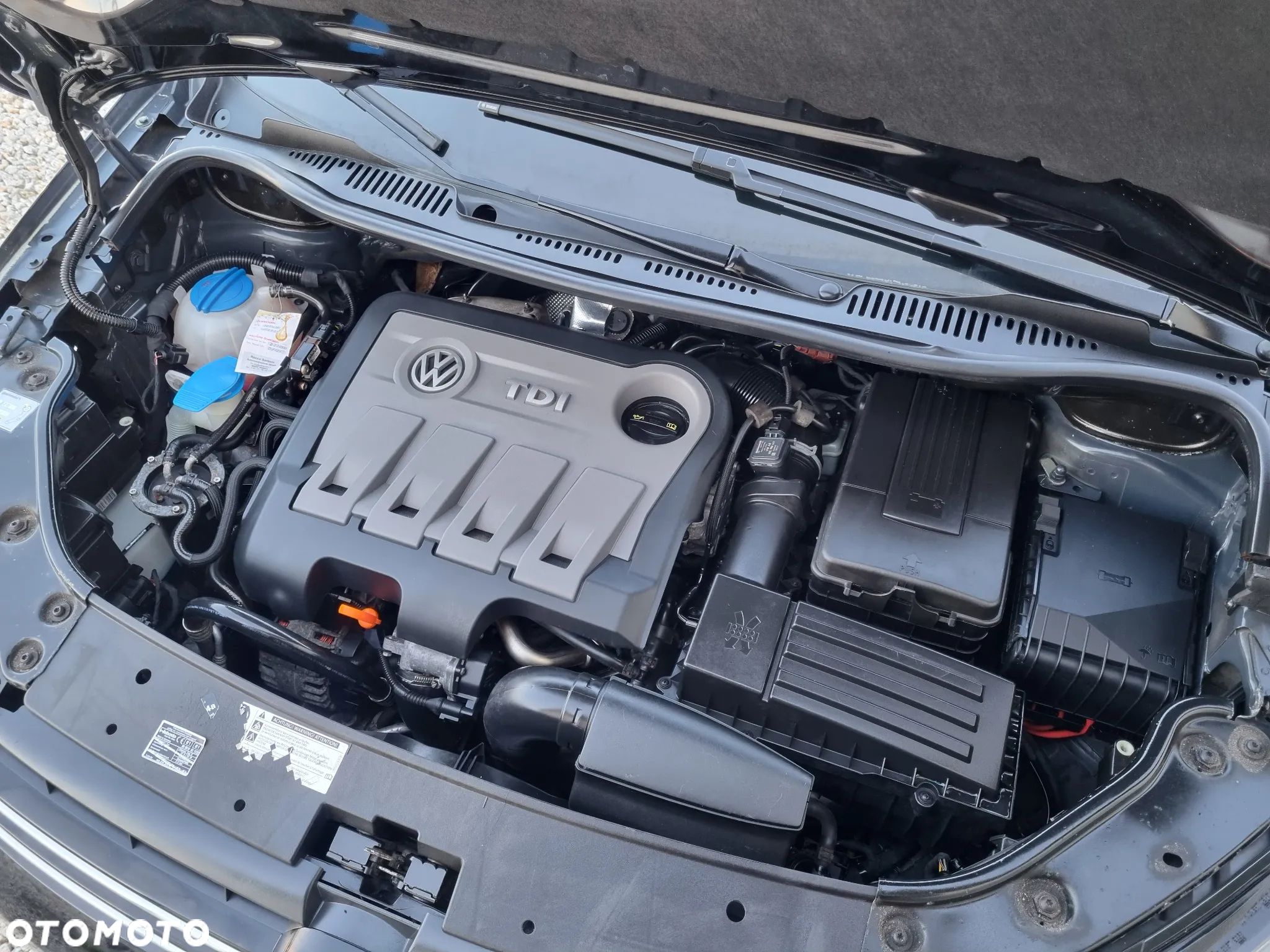 Volkswagen Touran - 16