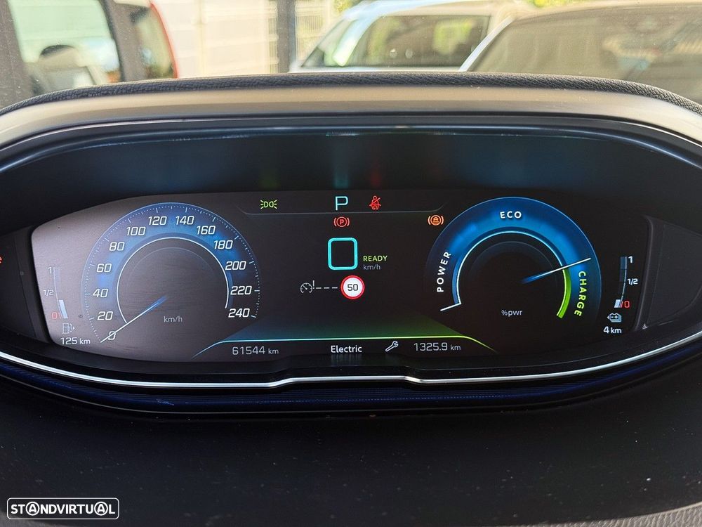 Peugeot 3008 1.6 Hybrid Allure e-EAT8 - 29