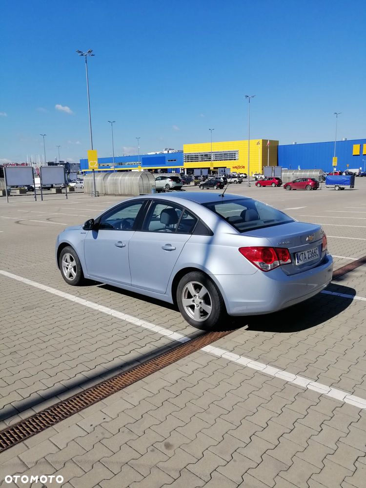 Chevrolet Cruze 1.6 LS - 11