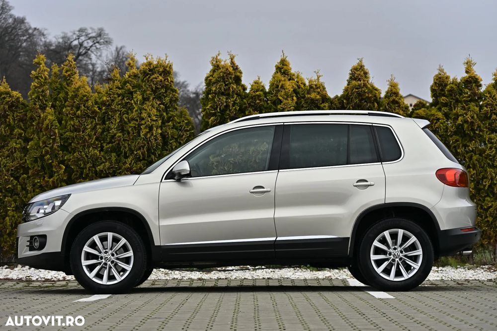 Volkswagen Tiguan 2.0 TDI 4Motion DSG Sport & Style - 11