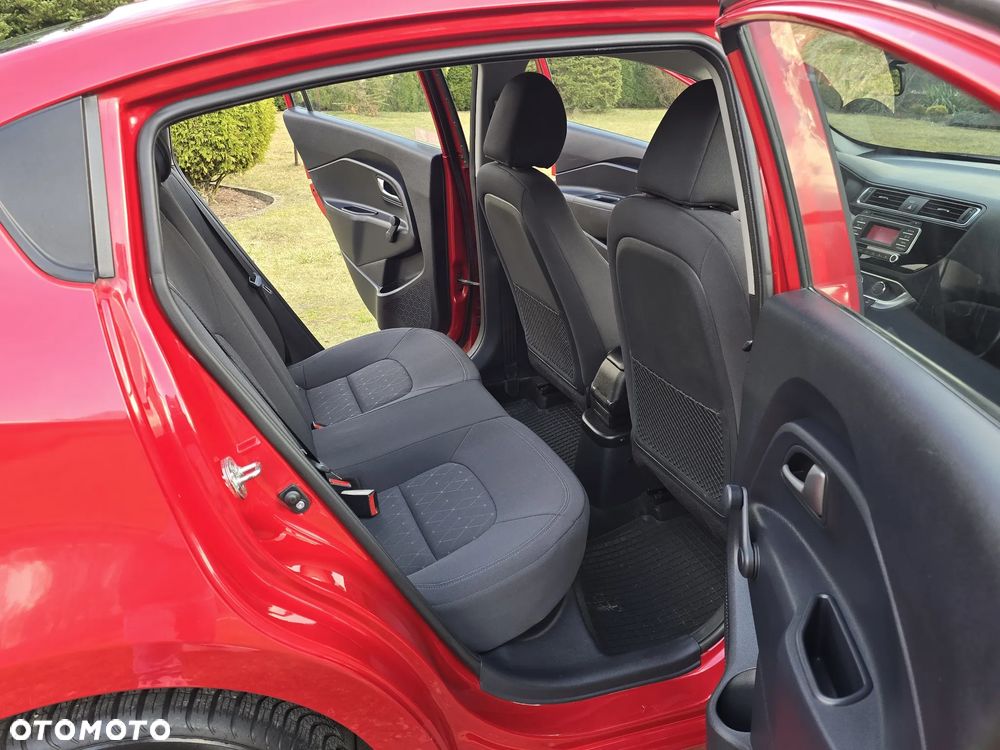 Kia Rio 1.2 L - 7