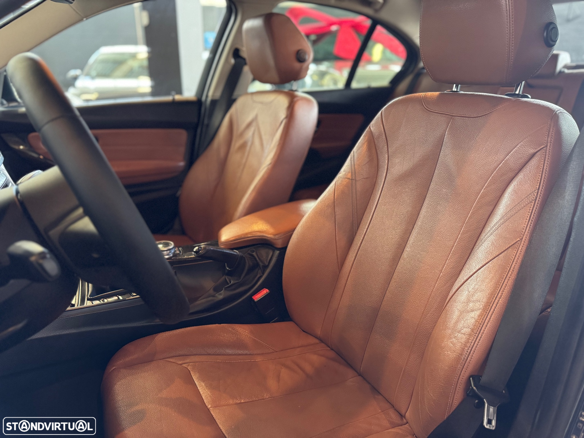 BMW 320 d EfficientDynamics Line Luxury - 4