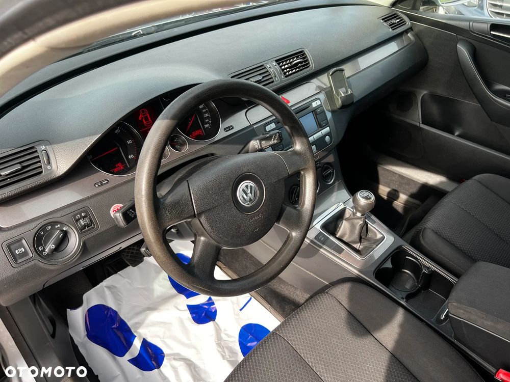 Volkswagen Passat 1.9 TDI DPF Comfortline - 5