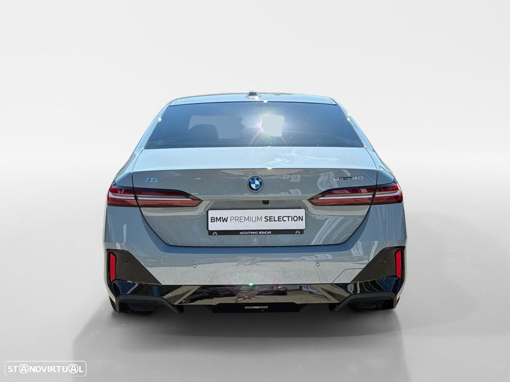 BMW i5 eDrive40 - 4