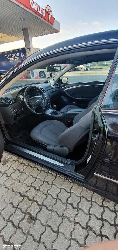 Mercedes-Benz CLK - 6