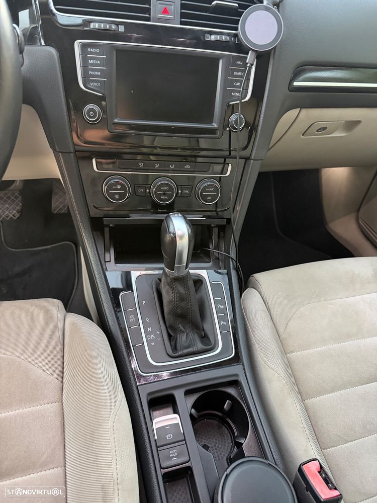 VW Golf 1.6 TDi Highline DSG - 7
