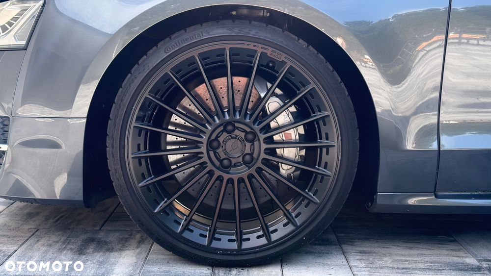 Audi S8 - 9