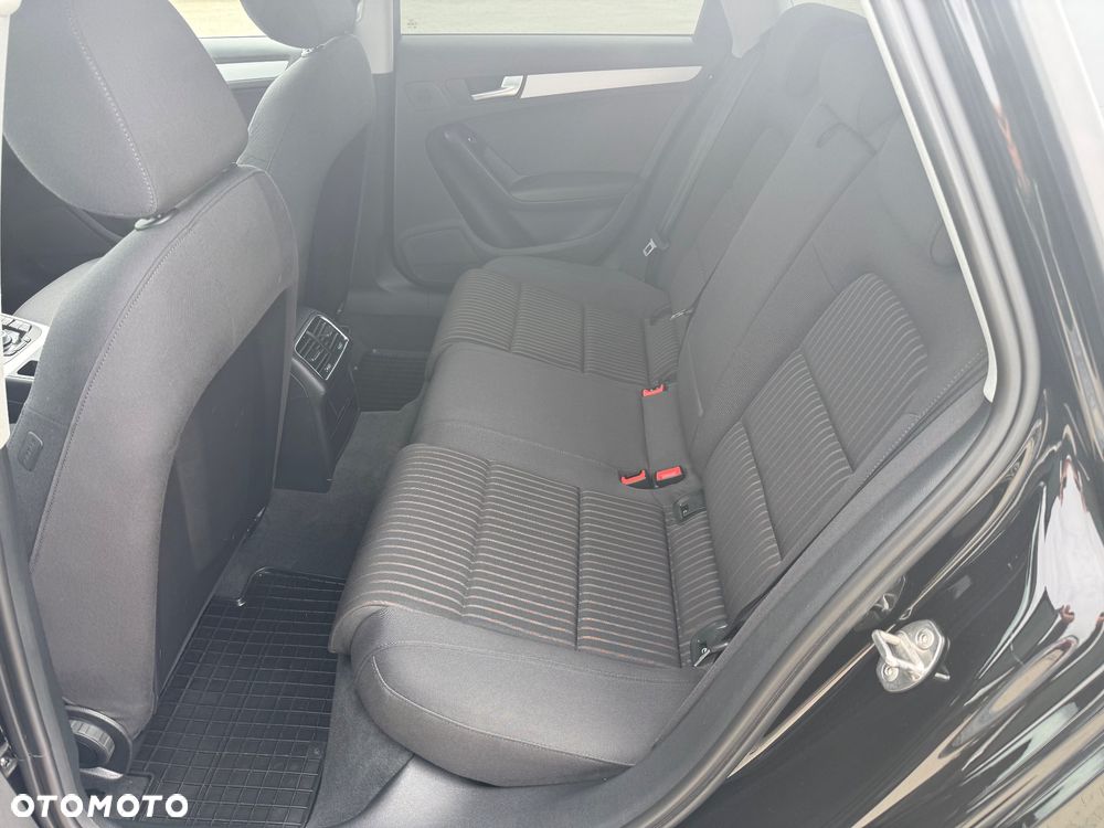 Audi A4 Avant 2.0 TDI DPF clean diesel quattro S line Sportpaket - 27