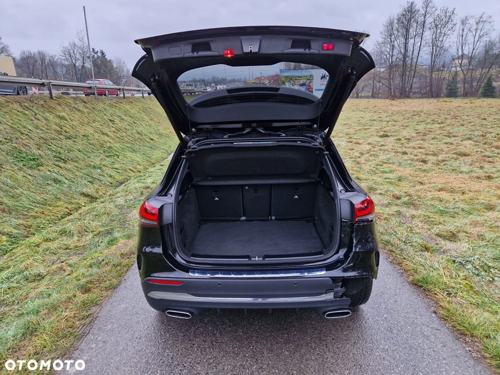 Mercedes-Benz GLA - 5