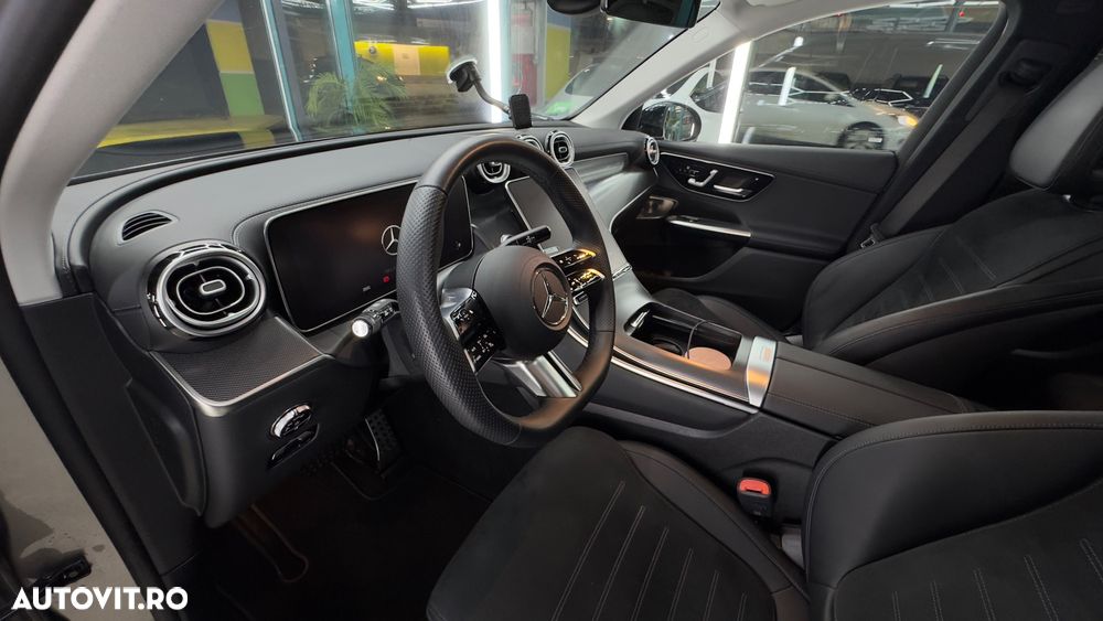 Mercedes-Benz GLC - 12