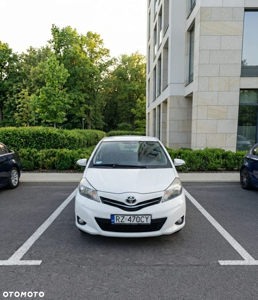 Toyota Yaris 1.33 Business Edition - 2