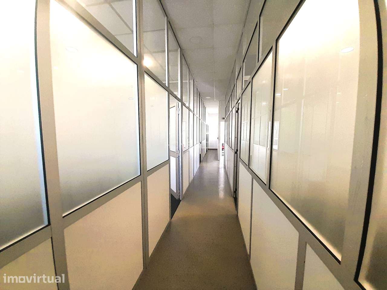 Arrendamento  de 5 escritórios no centro de Mafra - Grande imagem: 3/14