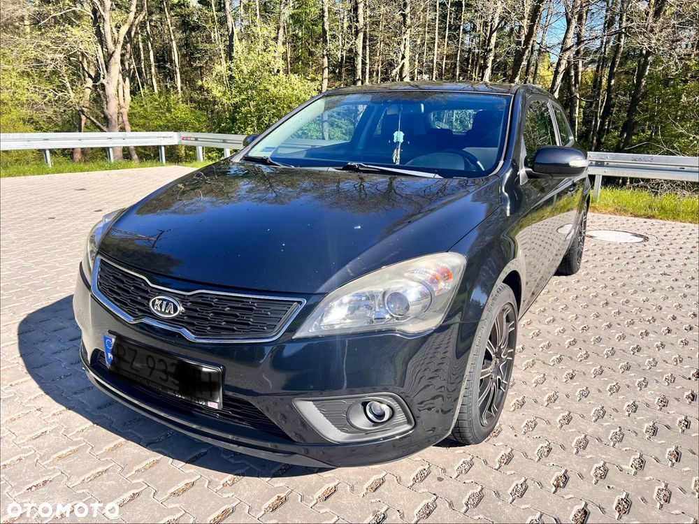 Kia Ceed - 12