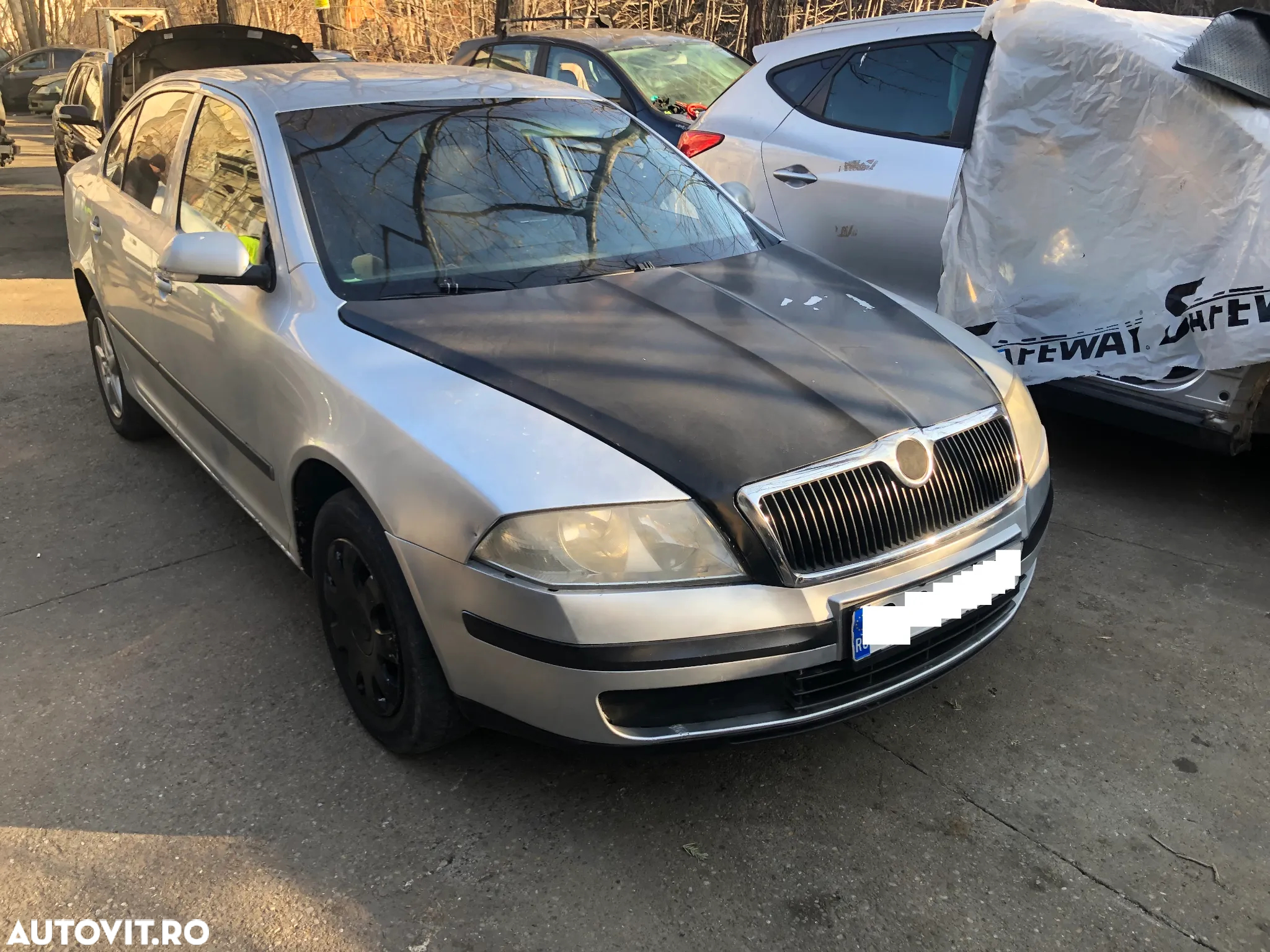 Dezmembrez Skoda Octavia 2 gri 1.6 benzina 2005 - 5