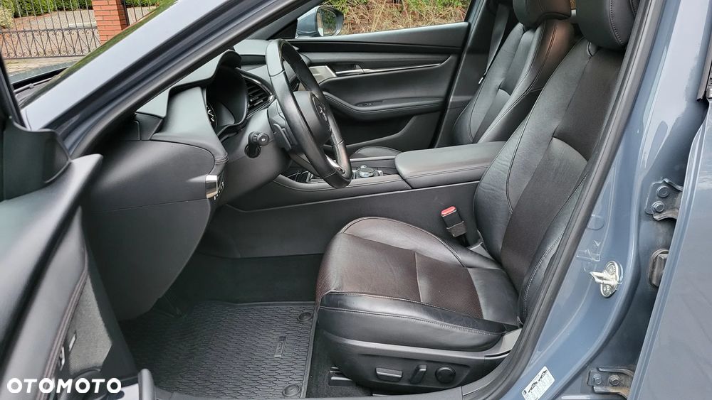 Mazda 3 2.0 mHEV Hikari - 16