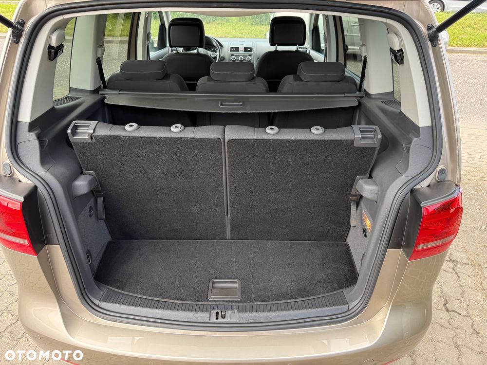 Volkswagen Touran 1.6 TDI DPF Highline - 12