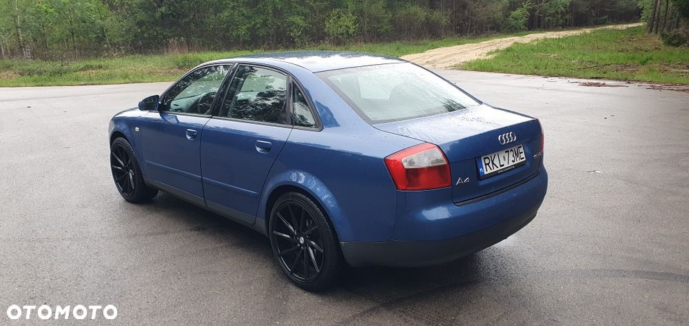 Audi A4 Limousine - 5