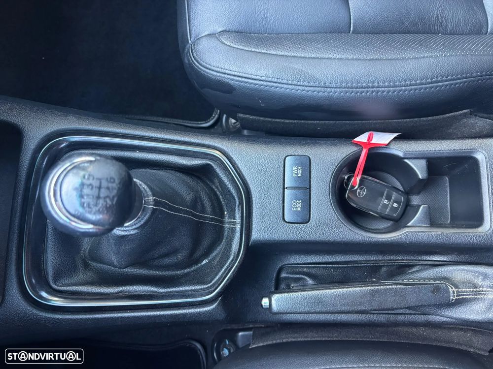 Toyota HILUX 2.8 204cv - 4 LUG - GPS - CÂMERA - 42