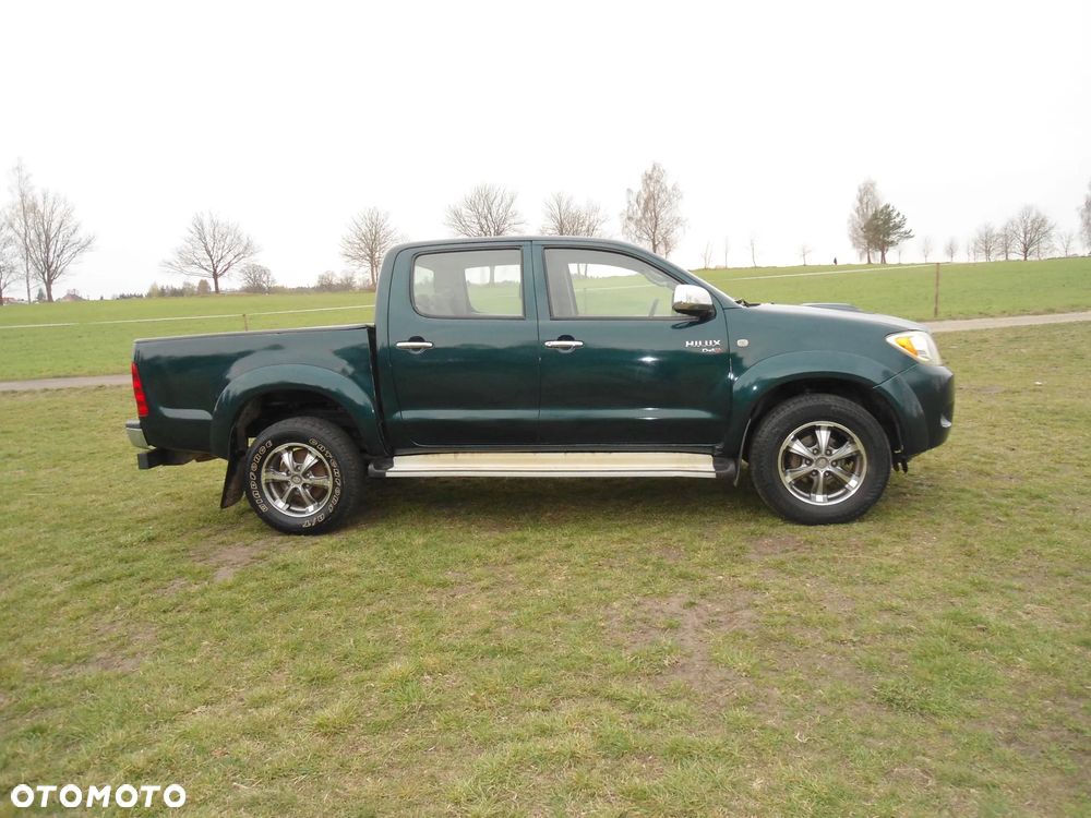 Toyota Hilux 2.5 D-4D DLX - 2