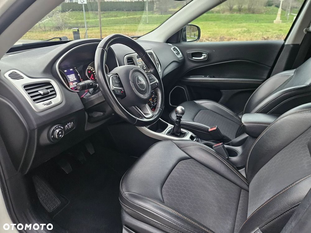 Jeep Compass 1.4 TMair Longitude FWD S&S - 16