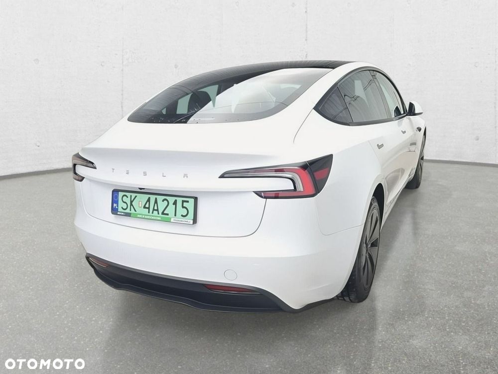 Tesla Model 3 - 5