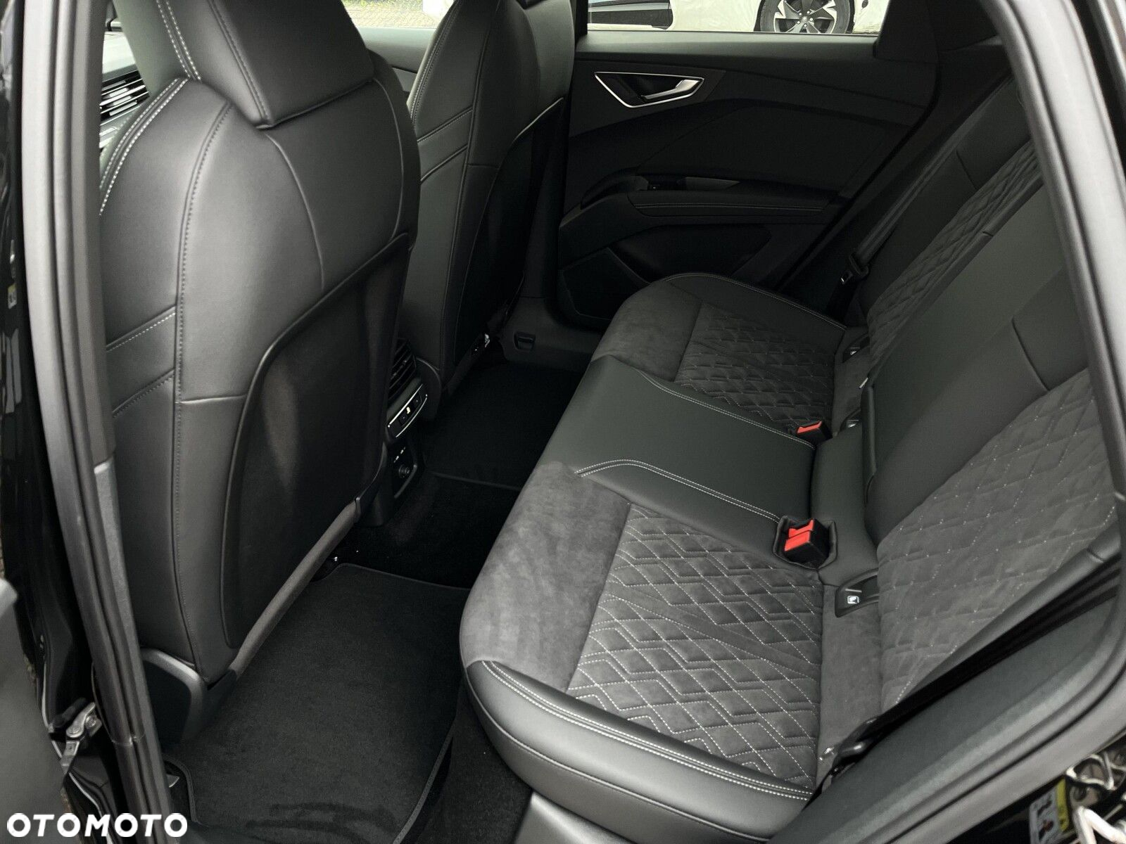 Audi Q4 Sportback e-tron - 14