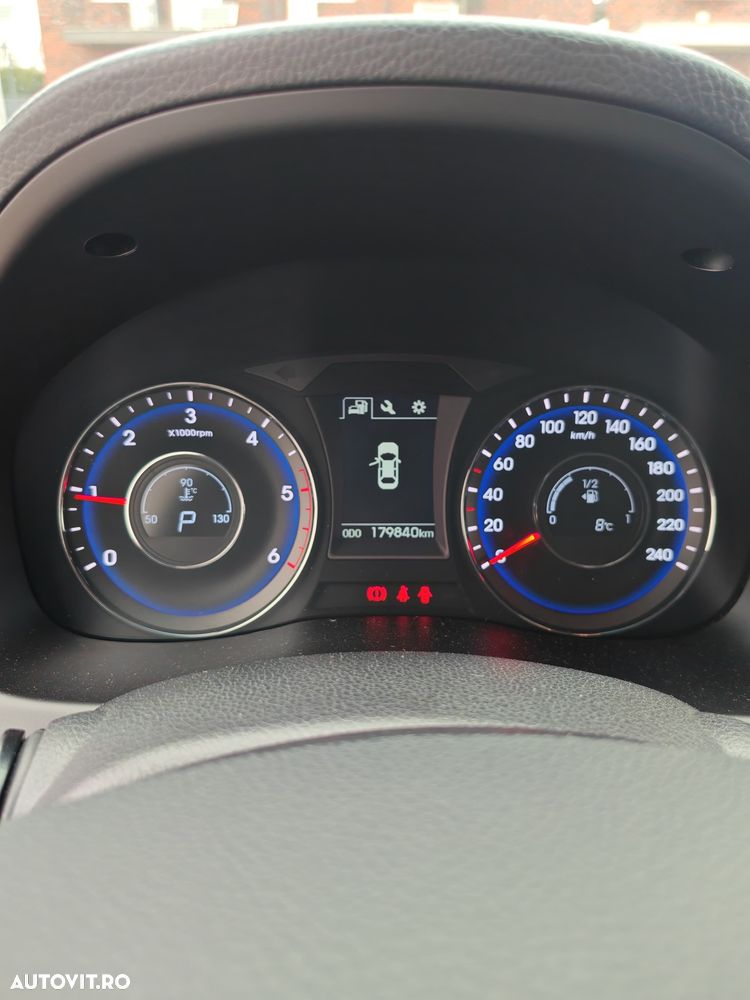 Hyundai i40 Kombi 1.7 CRDi DCT Style - 16