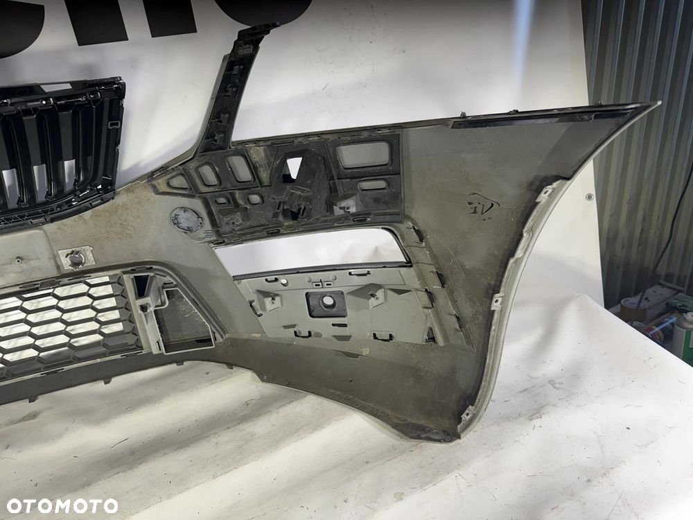 Skoda Octavia III FL RS Zderzak Przód Przedni LF7A 4xPDC SPRYSK 5E0807221AA - 7