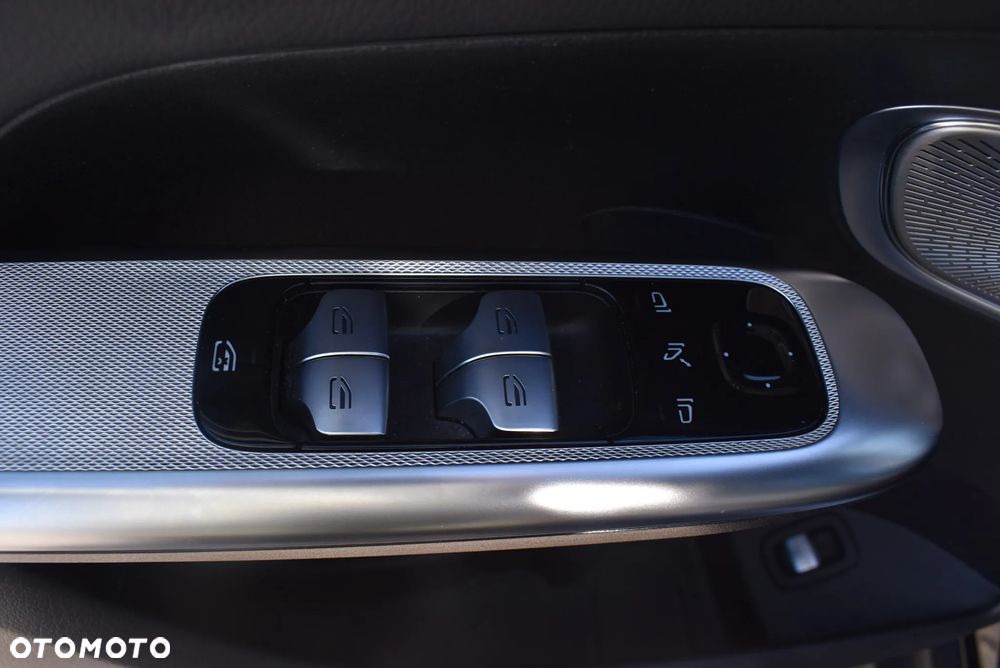 Mercedes-Benz GLC 300 d mHEV 4-Matic Avantgarde - 23