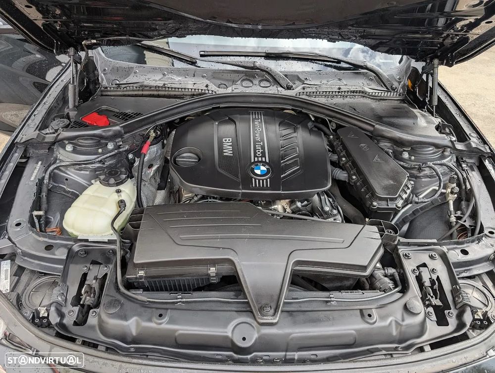 BMW 318 d Touring Line Sport - 22