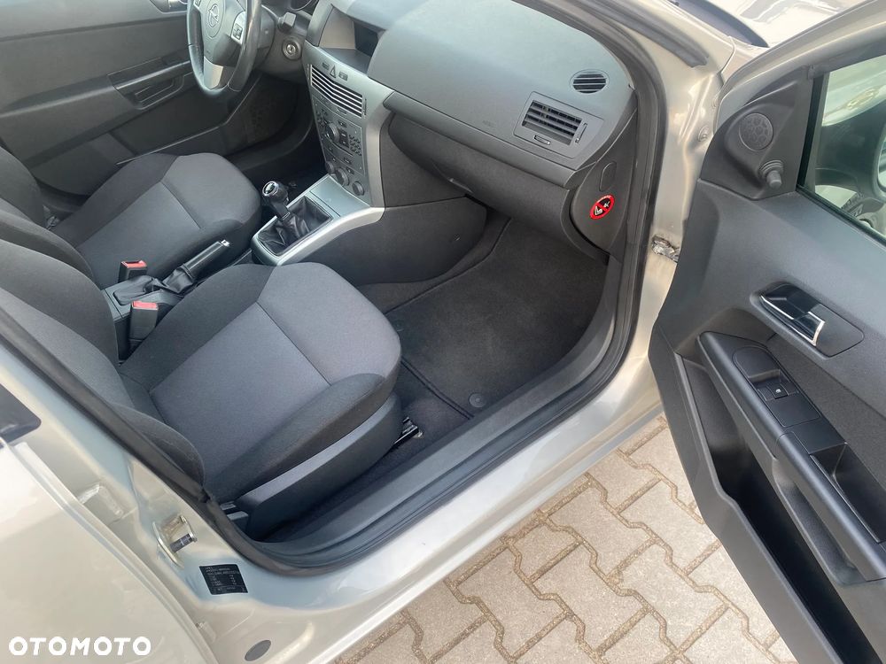 Opel Astra 1.4 Enjoy - 22