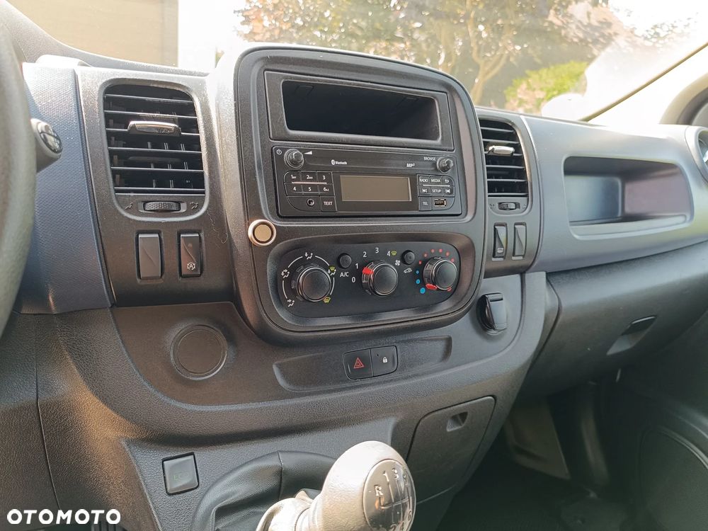 Opel Vivaro - 15