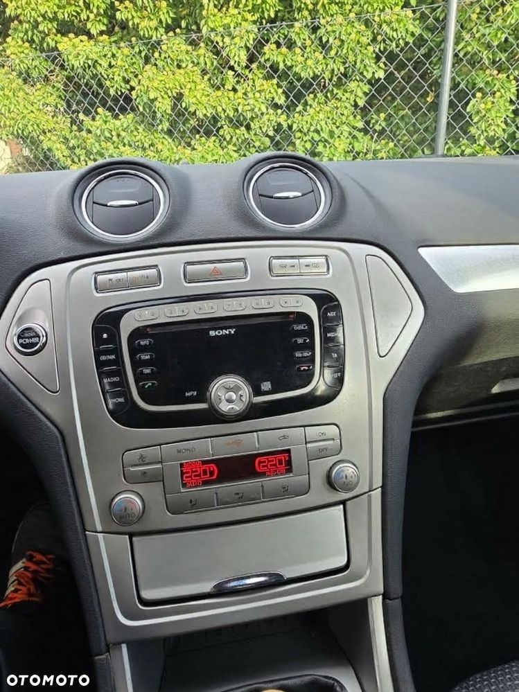 Ford Mondeo - 14