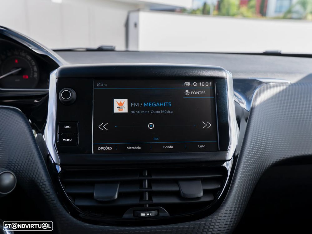Peugeot 208 1.2 PureTech Style - 29